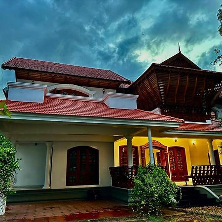 Dream Palace Alappuzha Екстер'єр фото